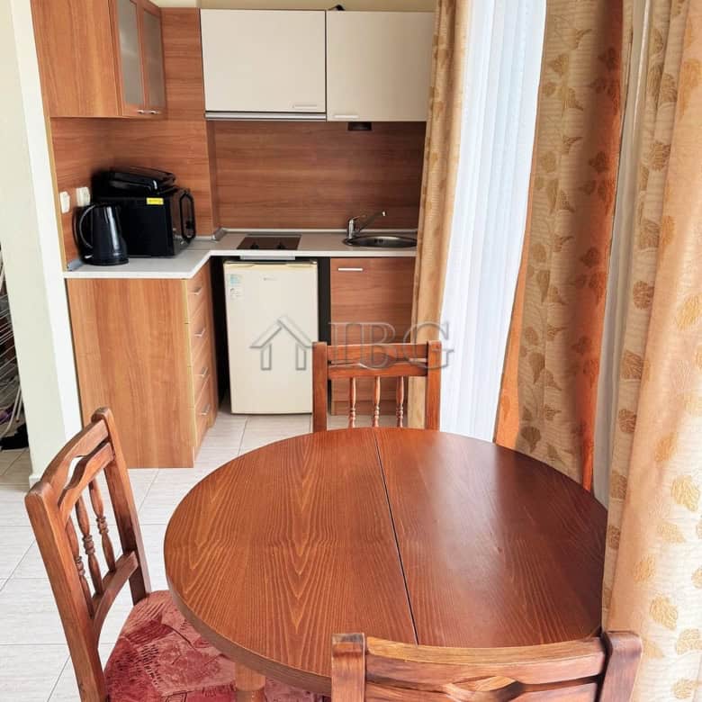 Bright 2-room apartment featuring a pool view at Pollo Resort, Sunny Beach. Perfect for relaxing hol.