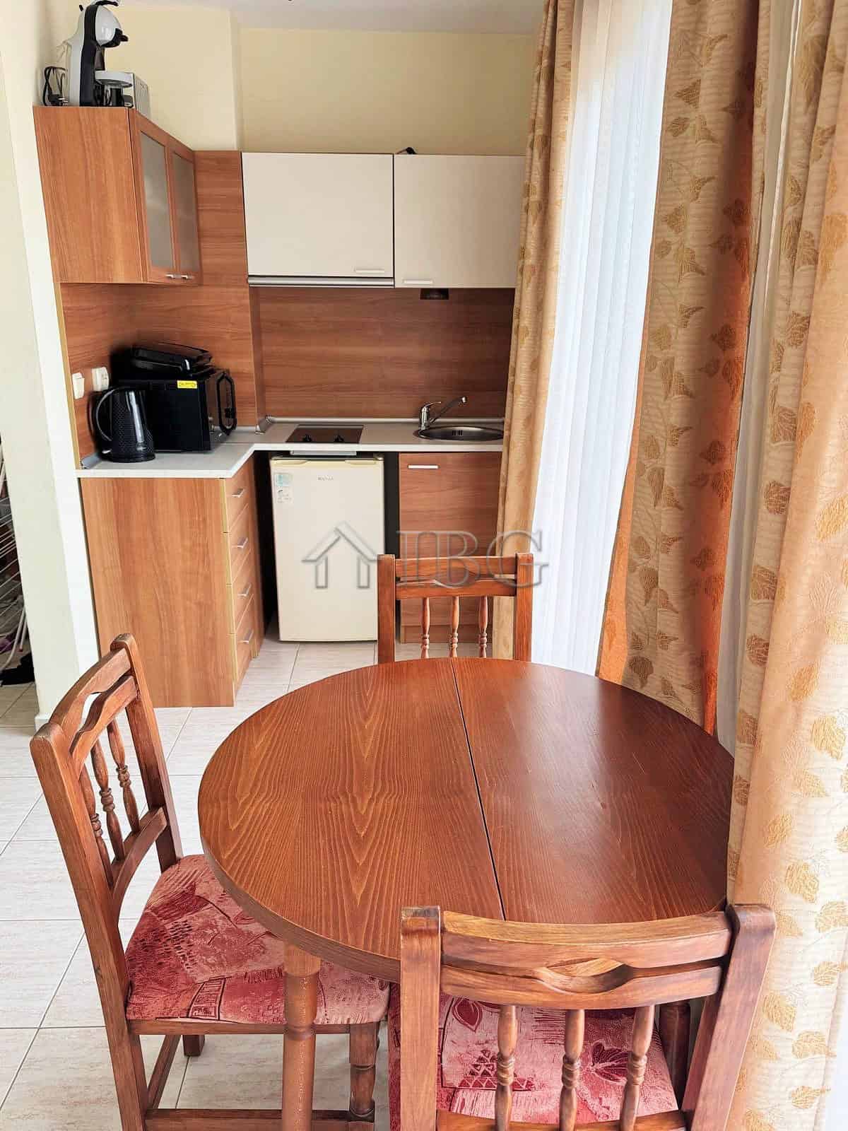 Cozy 2-Room Apartment with Pool View Bright 2-room apartment featuring a pool view at Pollo Resort, Sunny Beach. Perfect for relaxing hol.