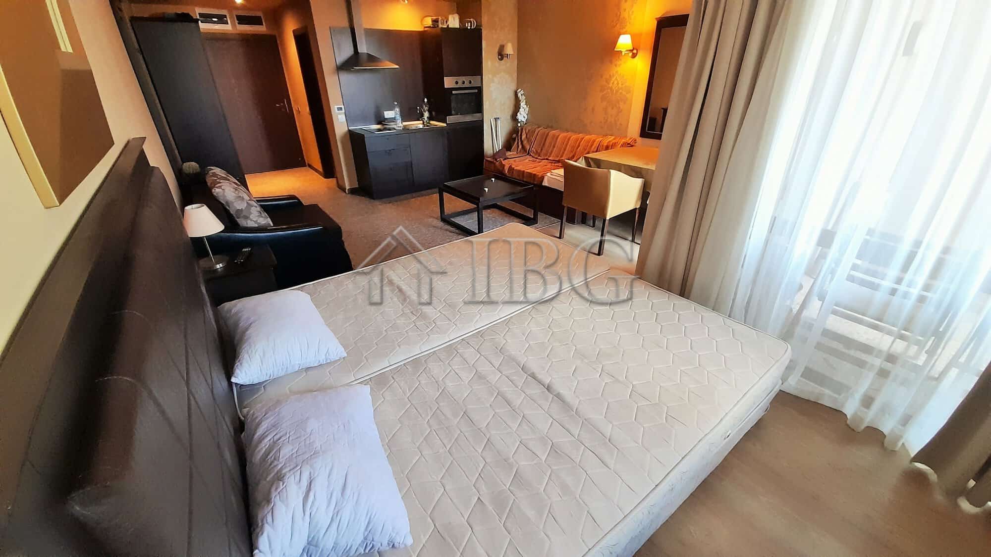 Modern studio with balcony at Royal Beach Barceló, Sunny Beach Bright studio apartment with balcony and sea views at Royal Beach Barceló, Sunny Beach.