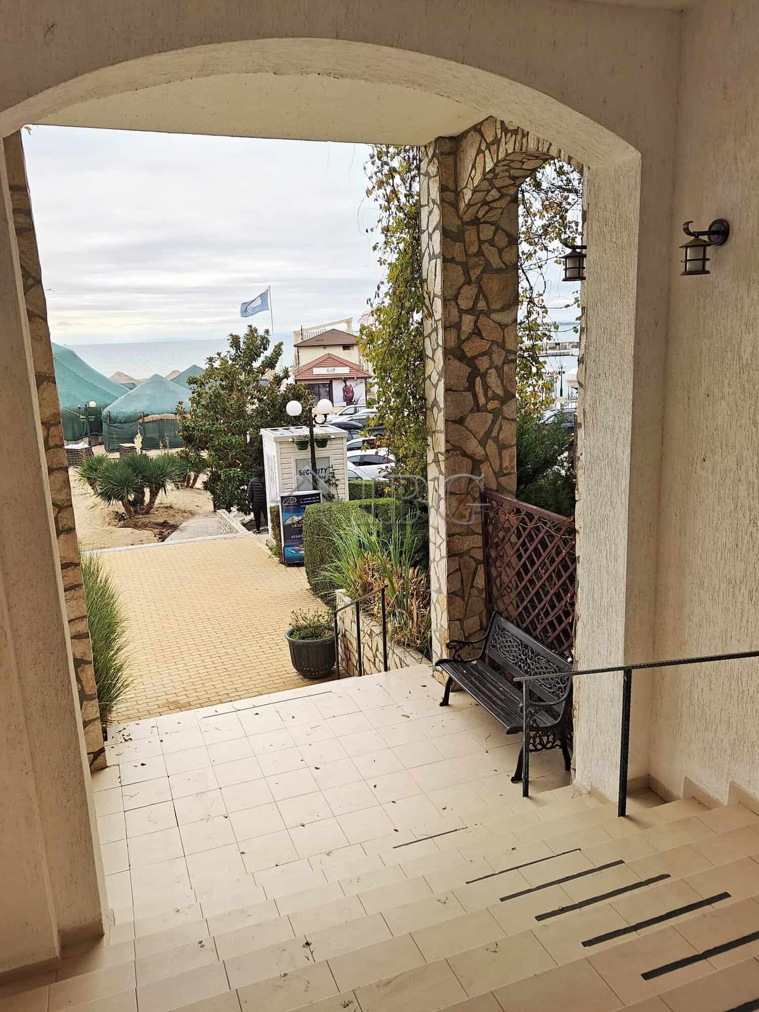 Bright studio apartment with a separate kitchen and balcony overlooking the sea. Perfect for relaxin.
