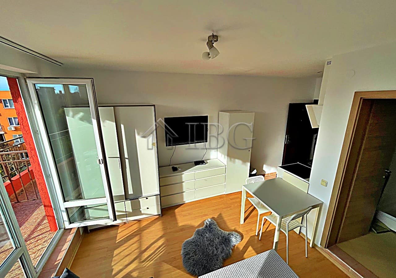 Bright studio apartment with pool view at Orchid Fort Club, Sunny Beach. Perfect for relaxing holida.