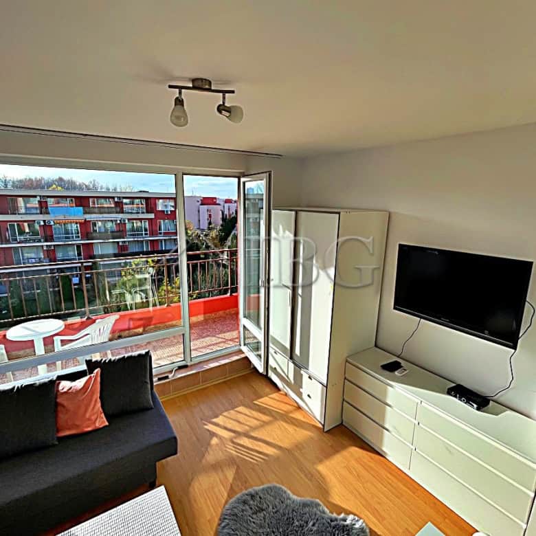 Bright studio with pool view in Orchid Fort Club, Sunny Beach.