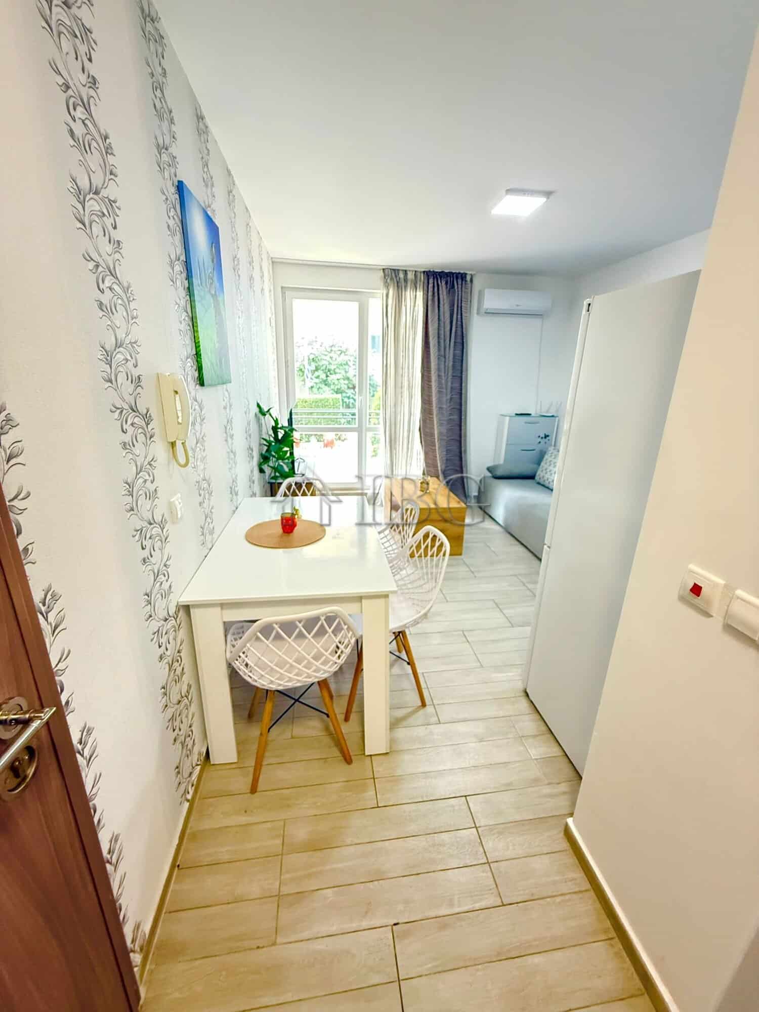 Bright studio apartment with partial sea views in Ipanema Beach, Sveti Vlas.