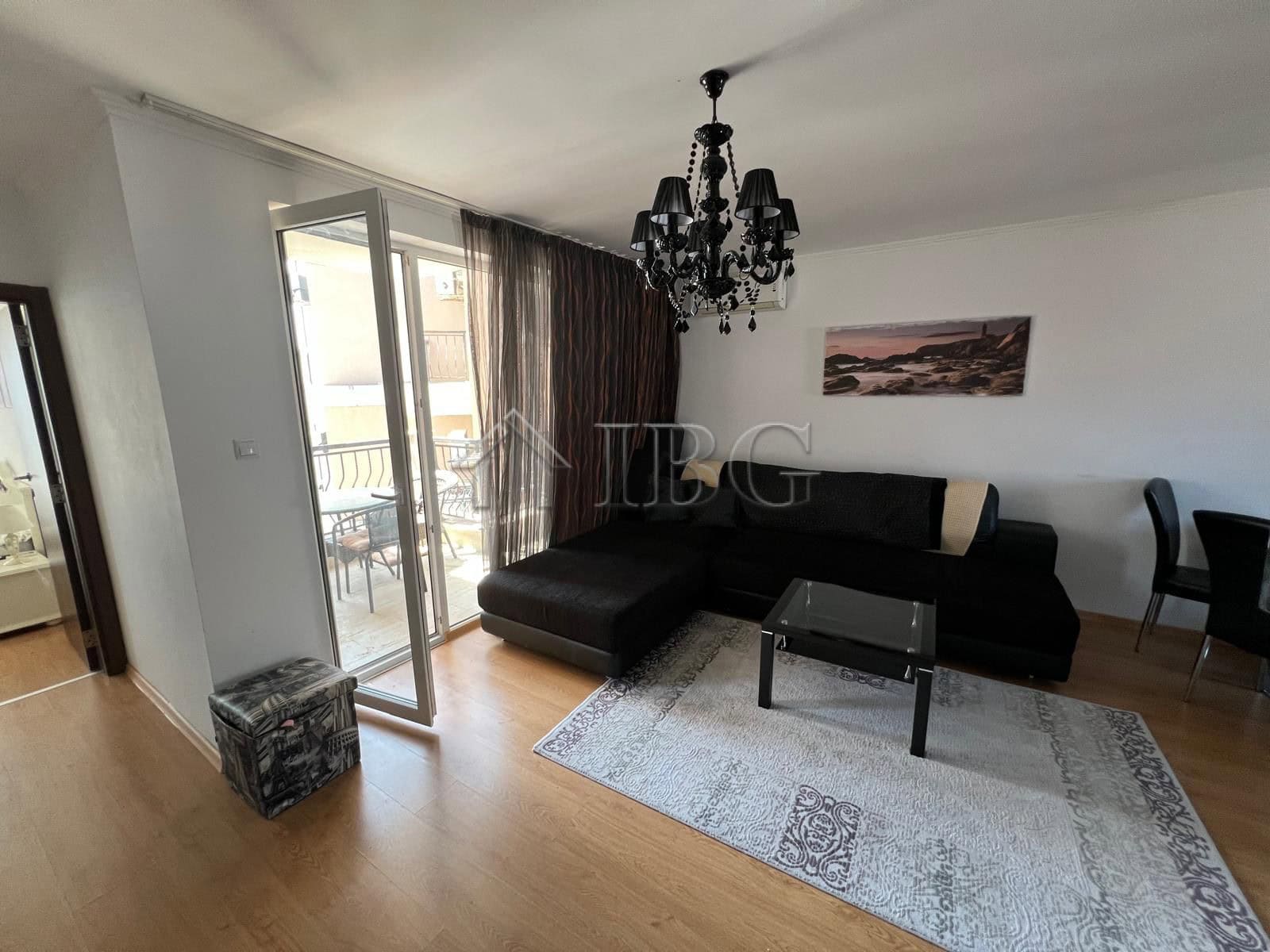 Apartment with panoramic sea views in Sveti Vlas, Bulgaria, featuring a spacious living area, balcon.