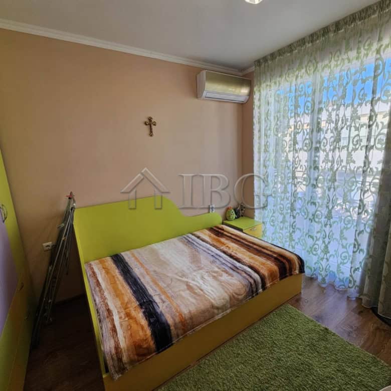 Spacious 2-bedroom apartment in Villa Katerina, Ravda, offering a partial sea view and modern amenit.