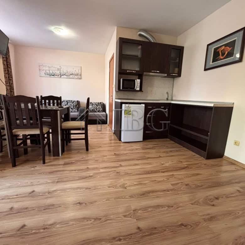 Bright 1-bedroom apartment with 2 bathrooms in Dawn Park, Sunny Beach.