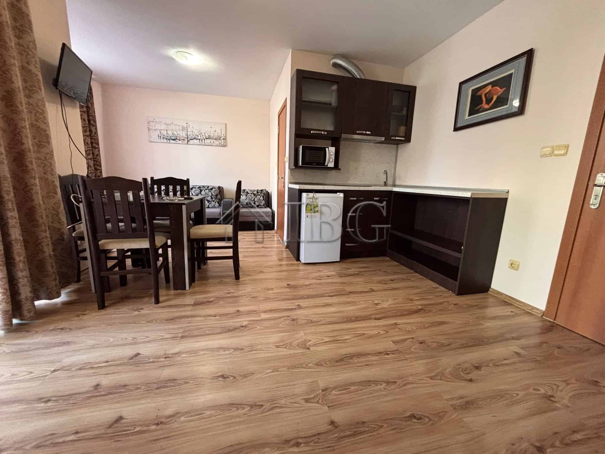 Bright 1-bedroom apartment with 2 bathrooms in Dawn Park, Sunny Beach.
