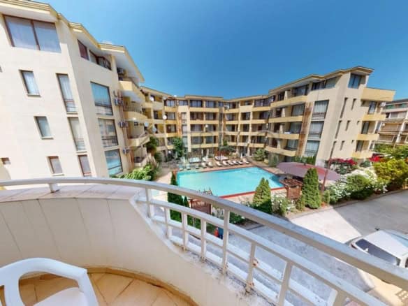 Bright 2-bedroom apartment in Barco Del Sol complex with pool views in Sunny Beach.
