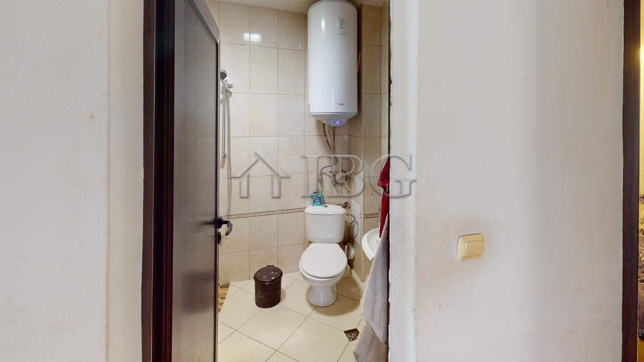 Bright interior of a 2-bedroom apartment in Bay View Villas, Kosharitsa.
