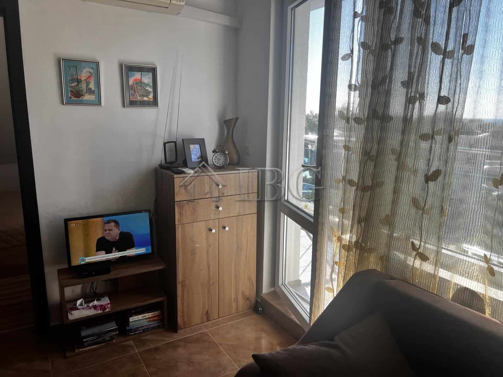 Bright 1-bedroom apartment with stunning sea views in Ravda. Perfect for relaxing holidays or invest.