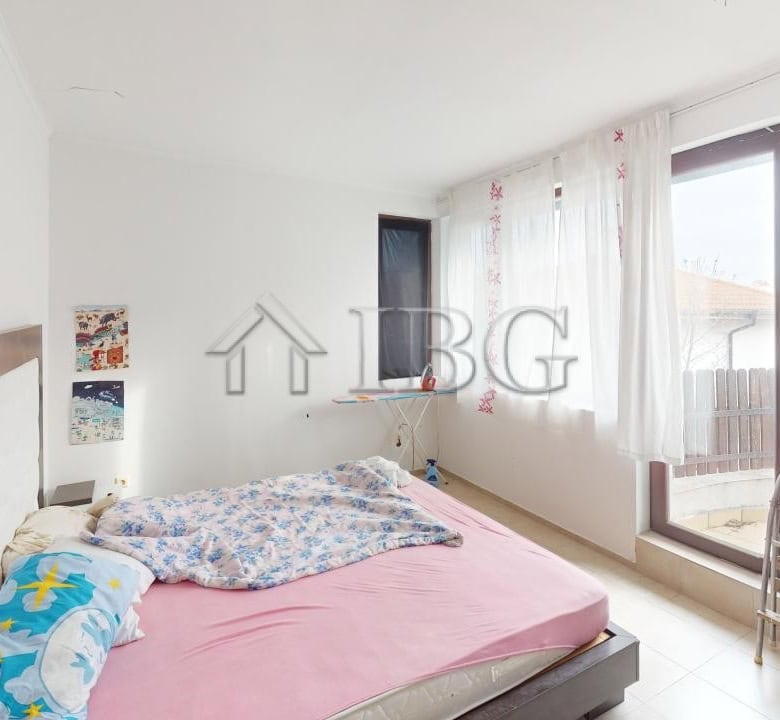 Spacious 2-bedroom apartment with modern interiors in Bay View Villas, Kosharitsa. Perfect for comfo.