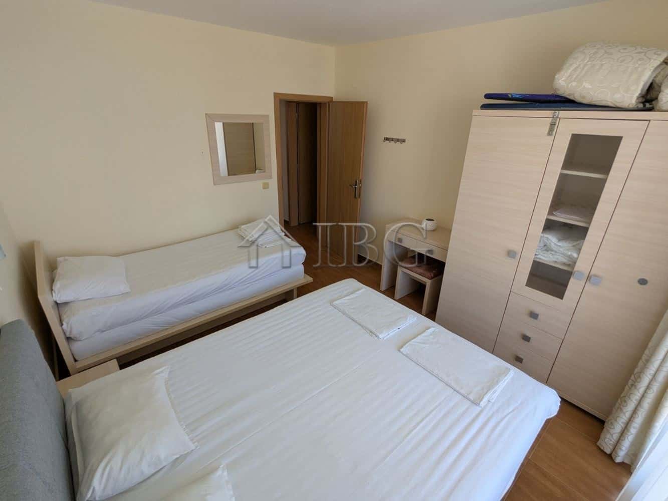 Bright apartment with two bedrooms and scenic pool view in Panorama Dreams, Sveti Vlas.