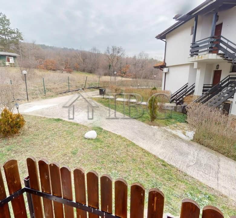 Spacious 2-bedroom apartment with modern amenities in Bay View Villas, Kosharitsa. Perfect for comfo.