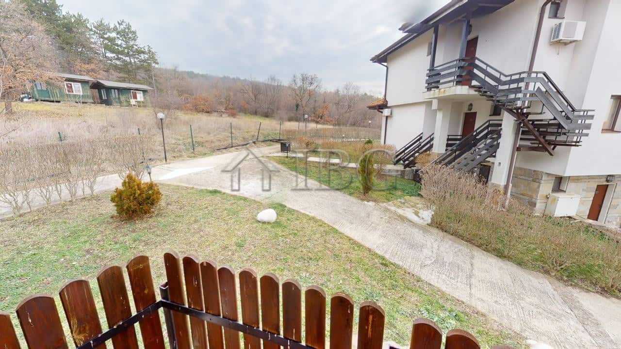 Spacious 2-bedroom apartment with modern amenities in Bay View Villas, Kosharitsa. Perfect for comfo.