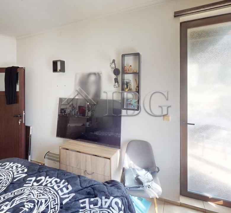Spacious 2-bedroom apartment in Bay View Villas, Kosharitsa, offering modern living with scenic view.