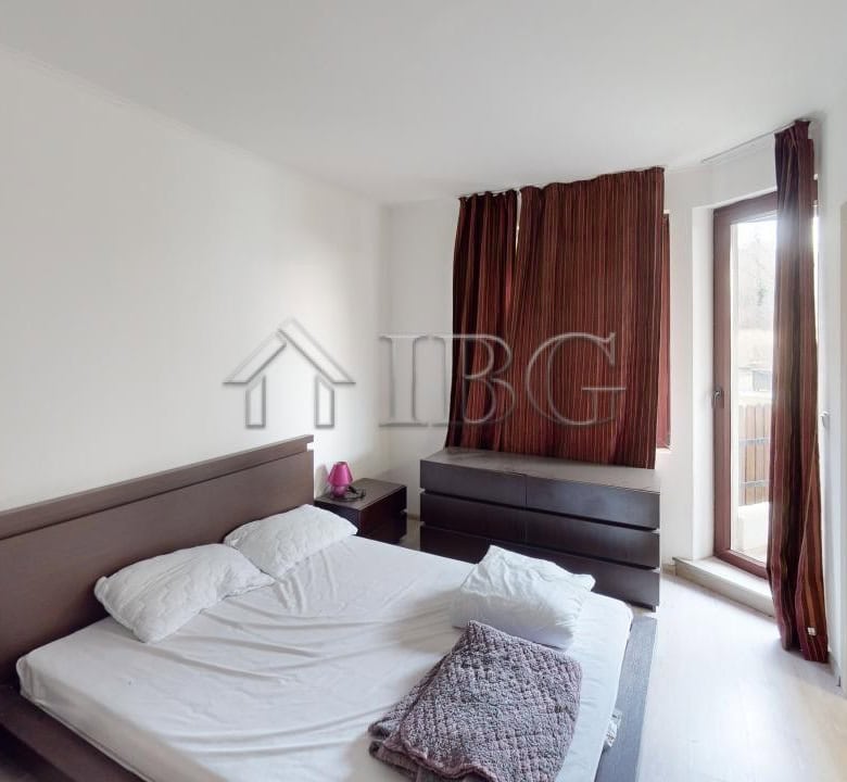 Spacious 2-bedroom apartment in Bay View Villas, Kosharitsa, Bulgaria. Modern interior with balcony.