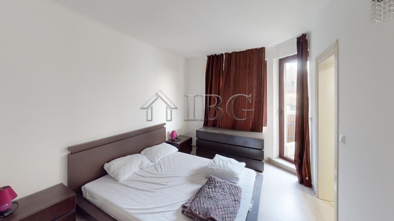 Spacious 2-bedroom apartment in Bay View Villas, Kosharitsa, Bulgaria. Modern interior with balcony.