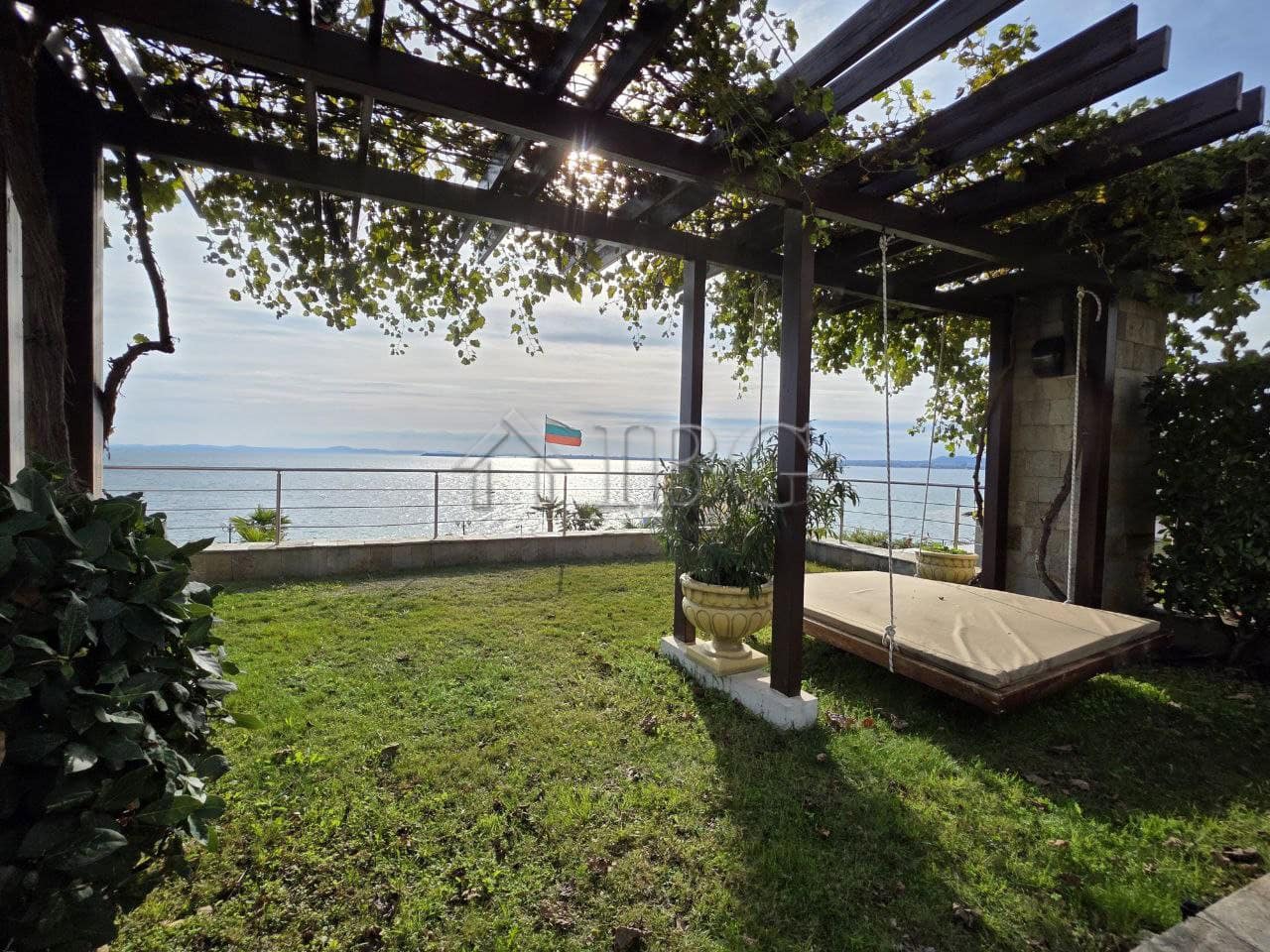 Cozy 1-bedroom apartment with sea views in Sveti Vlas, Bulgaria, perfect for relaxing holidays.