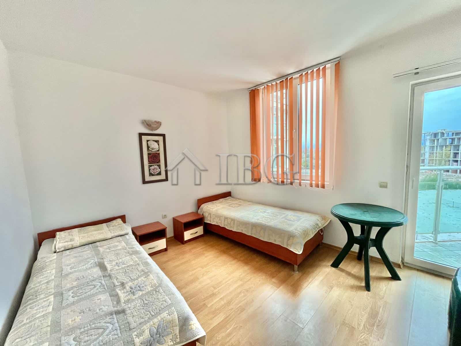 Bright apartment with two bedrooms in a sunny holiday complex in Sunny Beach. Perfect for relaxing v.