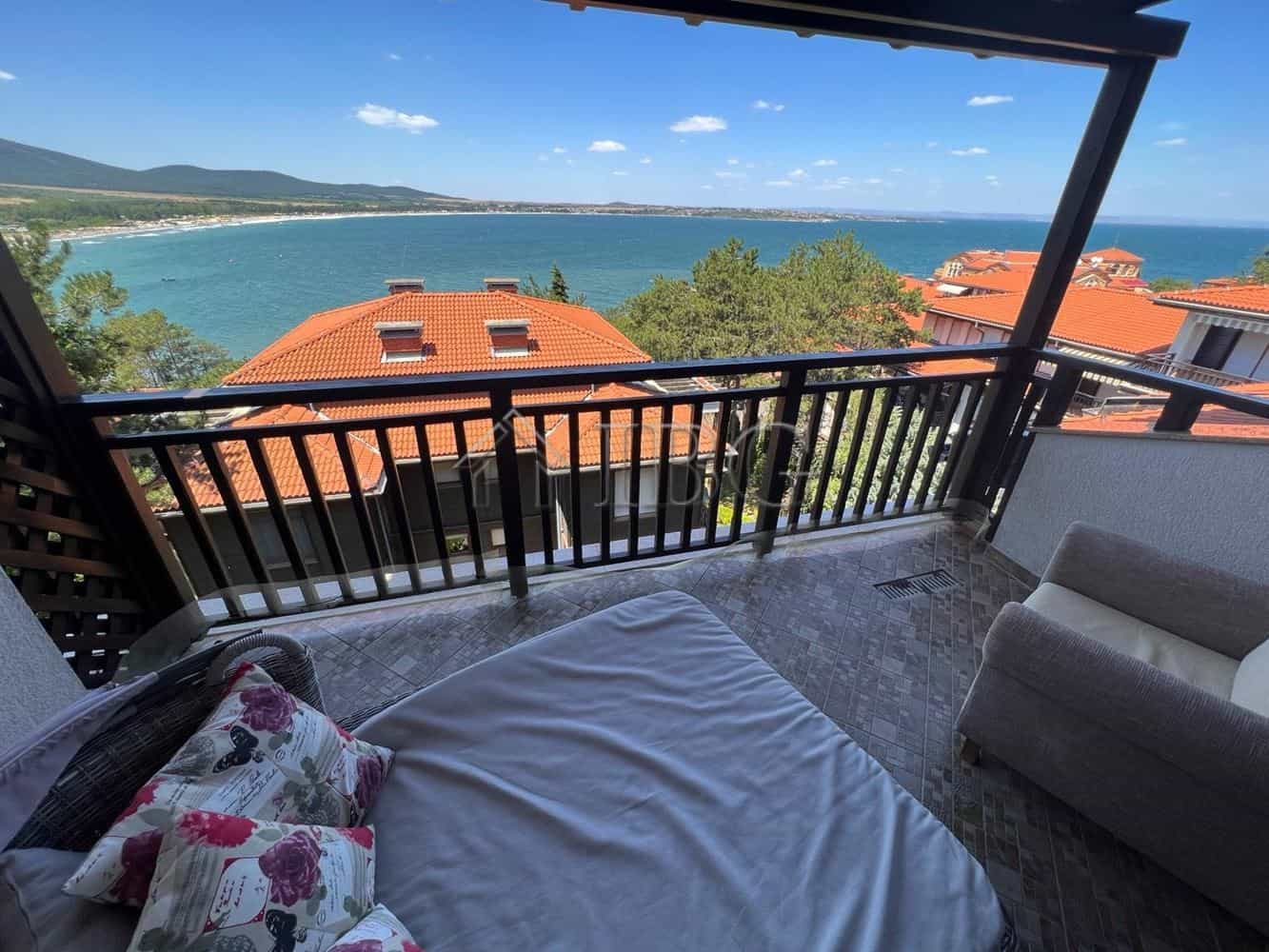 Sea View Balcony with panoramic views of the Black Sea in Santa Marina, Sozopol. Perfect for relaxin.