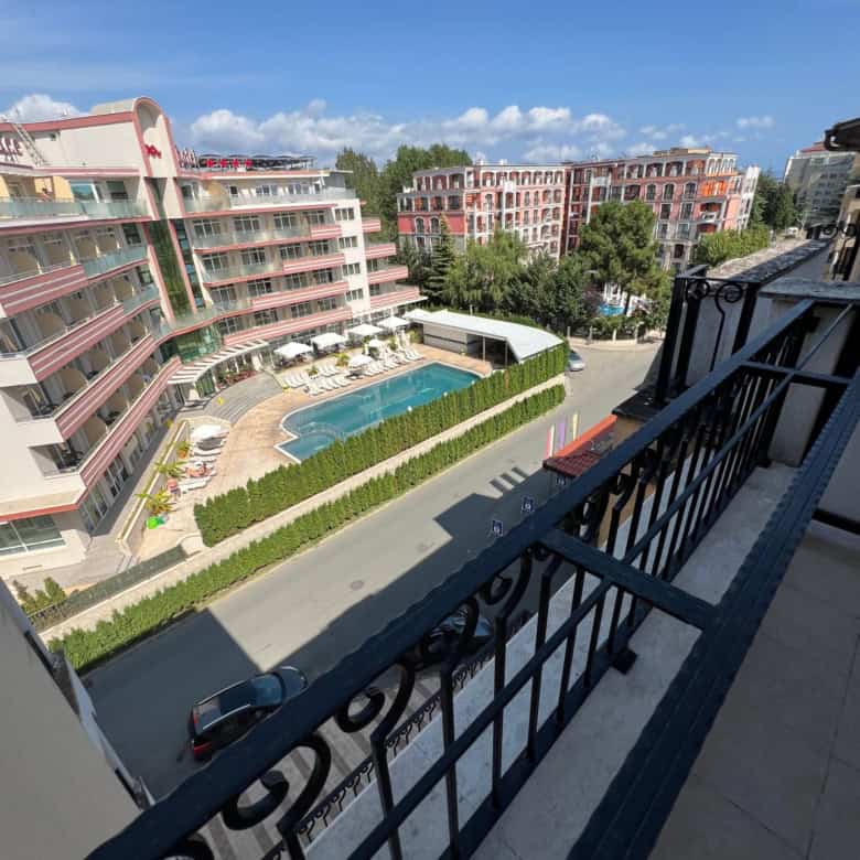 Apartment with One Bedroom and Pool View | Royal Sun, Sunny Beach.