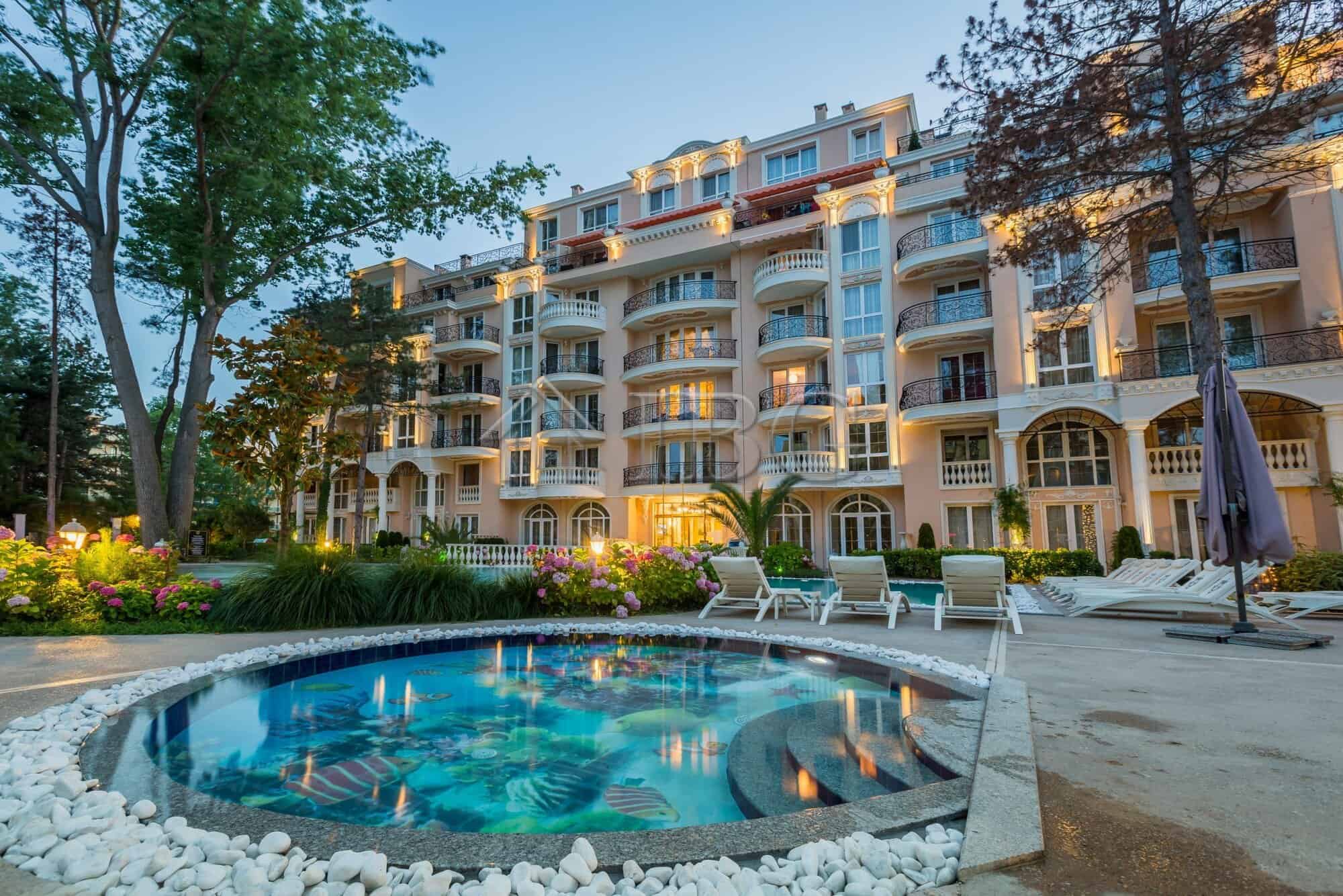 Spacious one-bedroom apartment with private park space at Venera Palace, Sunny Beach, featuring mode.