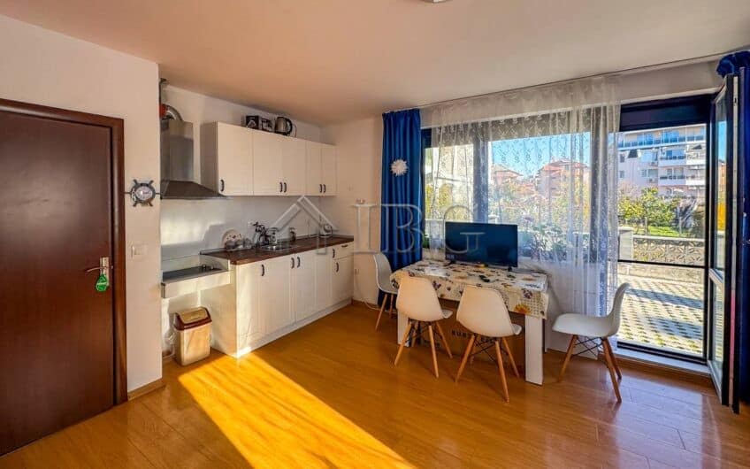 Bright studio apartment with private courtyard access in Sarafovo, Burgas. Modern interior with larg.
