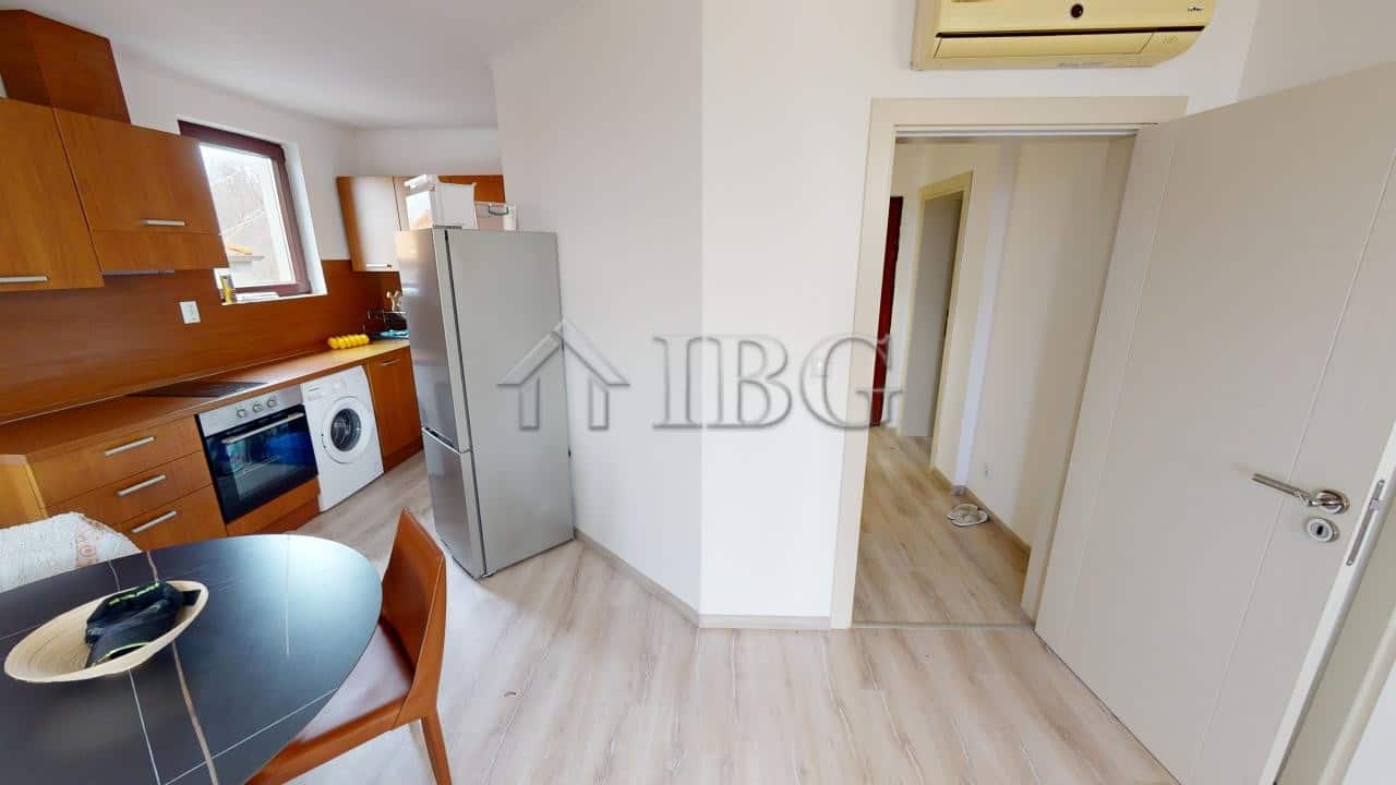 Modern 2-bedroom apartment in Bay View Villas, Kosharitsa, Bulgaria. Fully furnished with contempora.