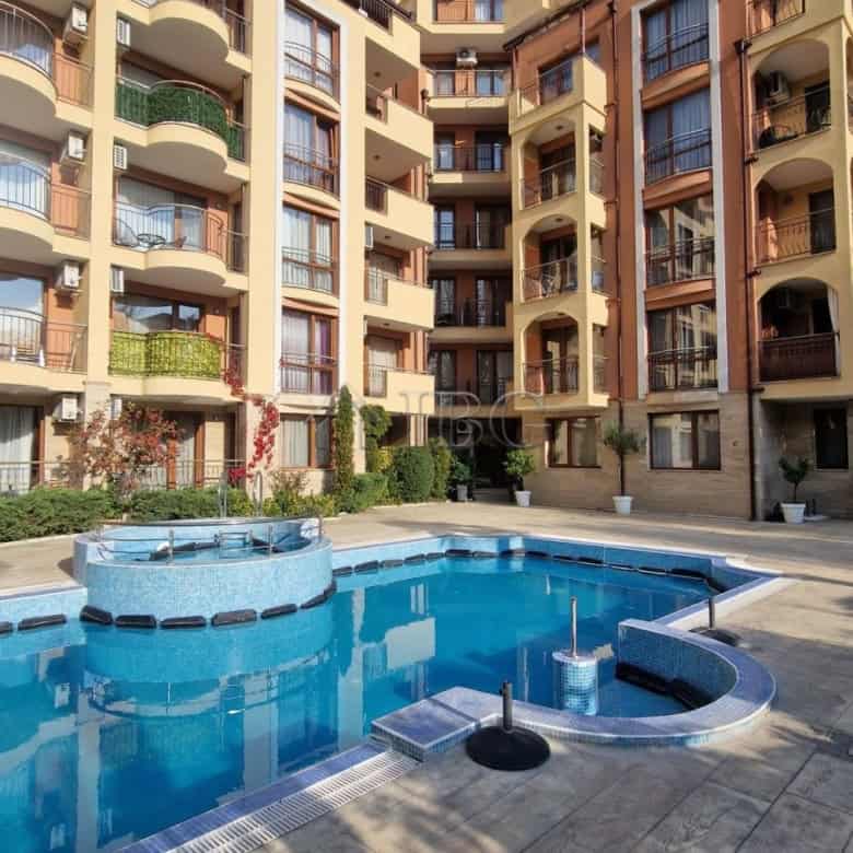 Apartment with pool view in Harmony Suites 1, Sunny Beach.
