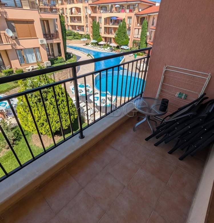 Two-bedroom apartment with pool view in Panorama Dreams, Sveti Vlas.