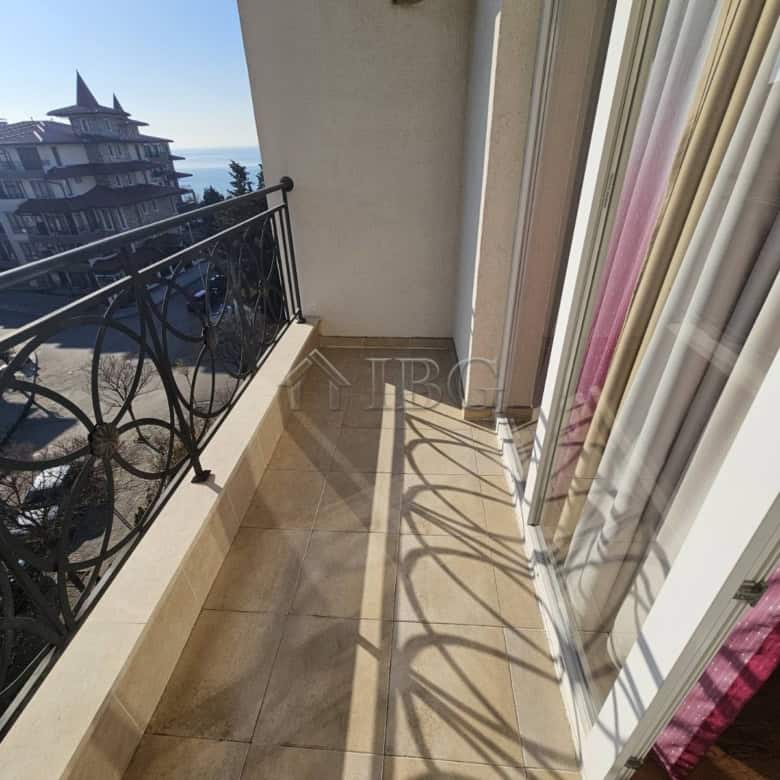 Balcony of a 2-bedroom apartment with partial sea view in Villa Katerina, Ravda.