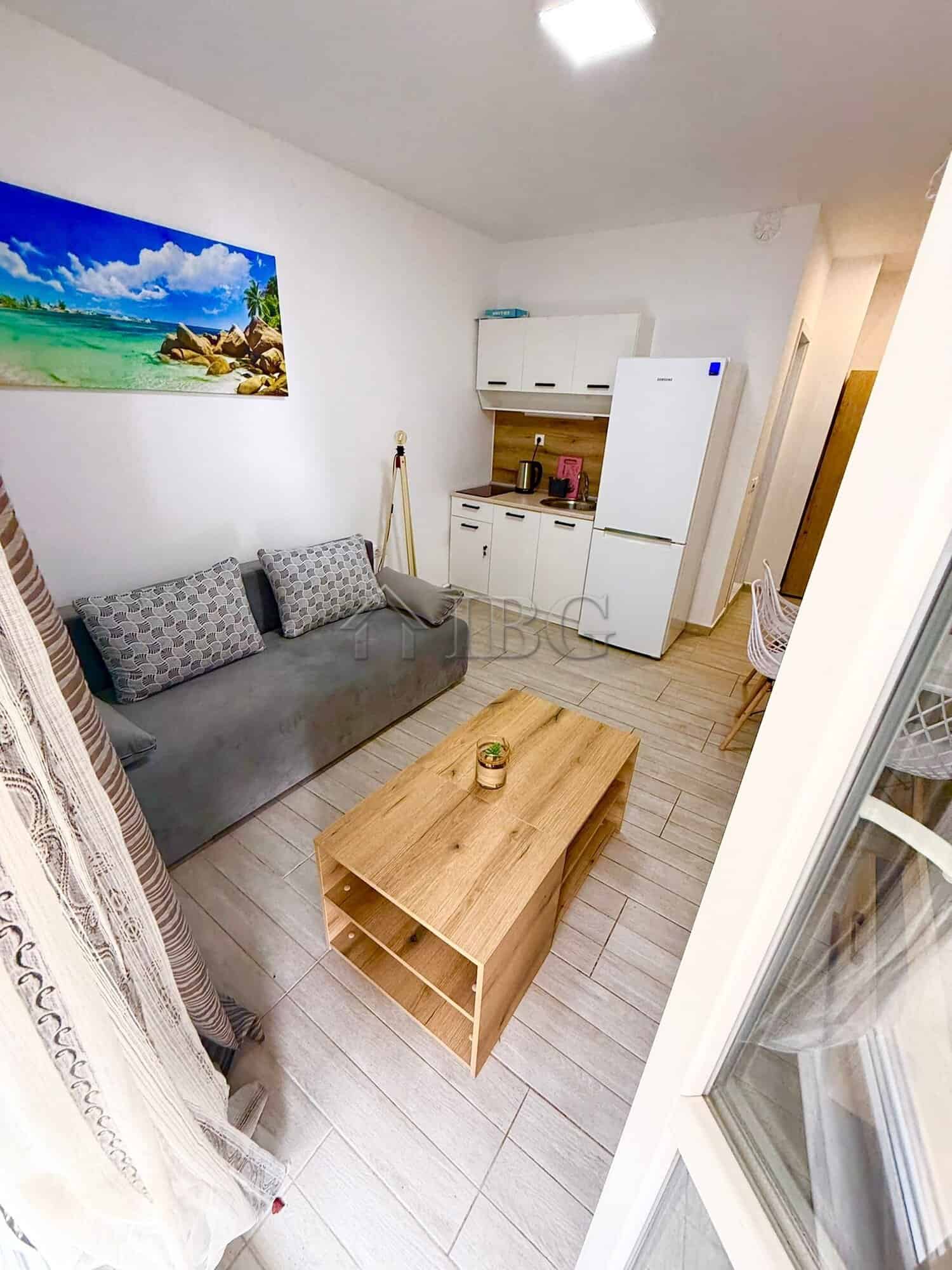 Bright studio apartment with partial sea view in Ipanema Beach, Sveti Vlas. Modern furnishings, comp.