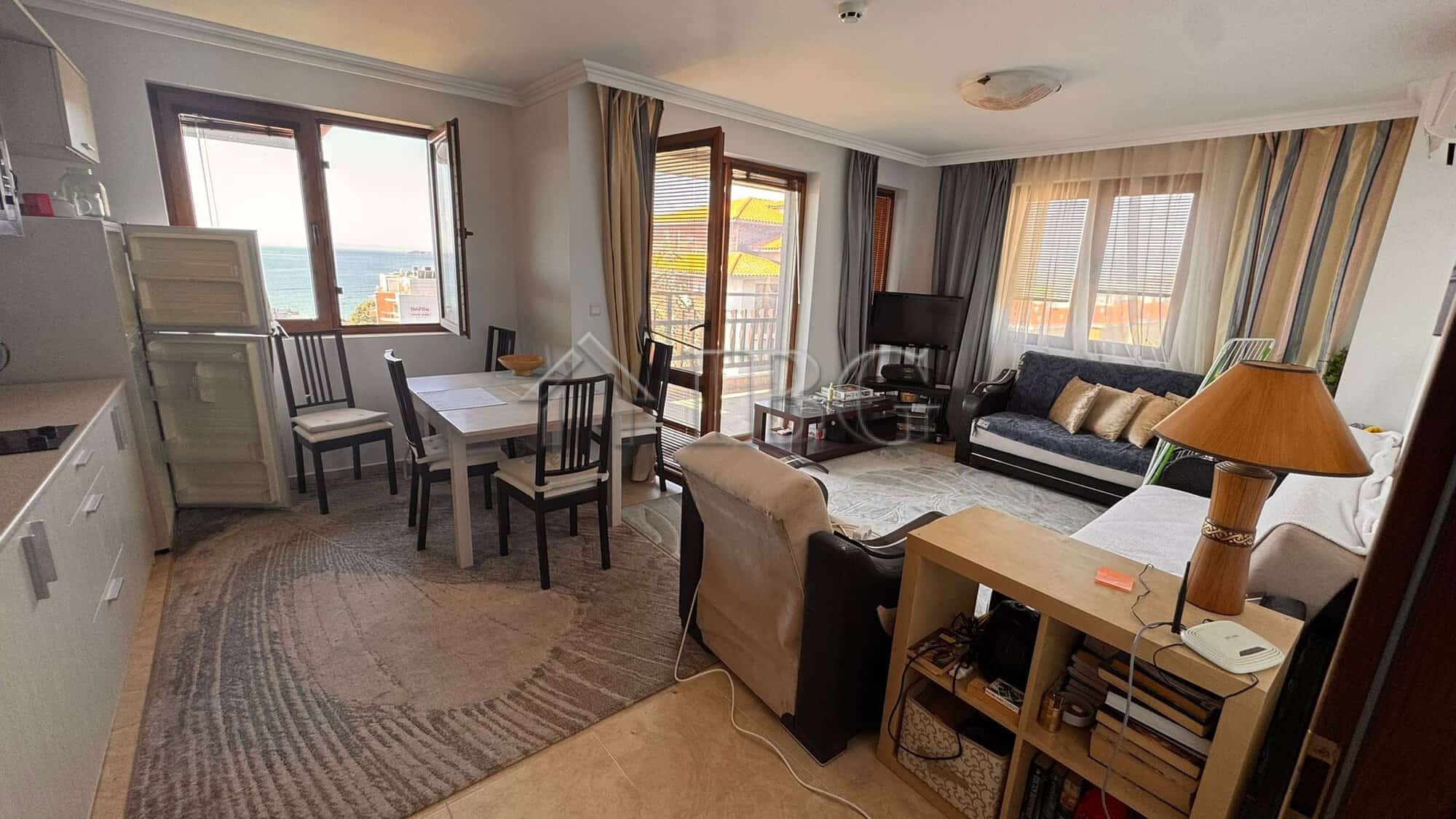 Bright apartment with sea views in Sveti Vlas, featuring a spacious living area, dining space, and m.