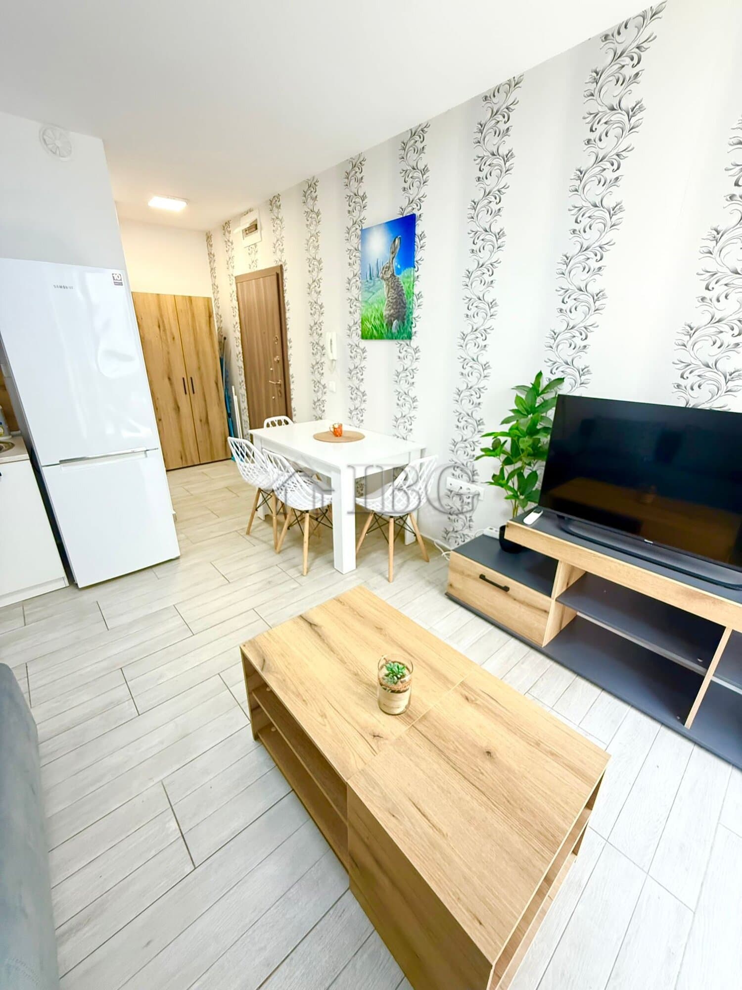 Bright studio apartment with partial sea view in Ipanema Beach, Sveti Vlas. Modern furnishings and s.