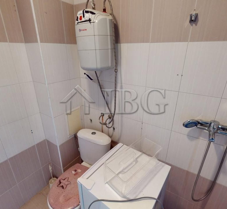Bright 2-bedroom apartment in Bay View Villas, Kosharitsa, Bulgaria, with modern amenities and sceni.