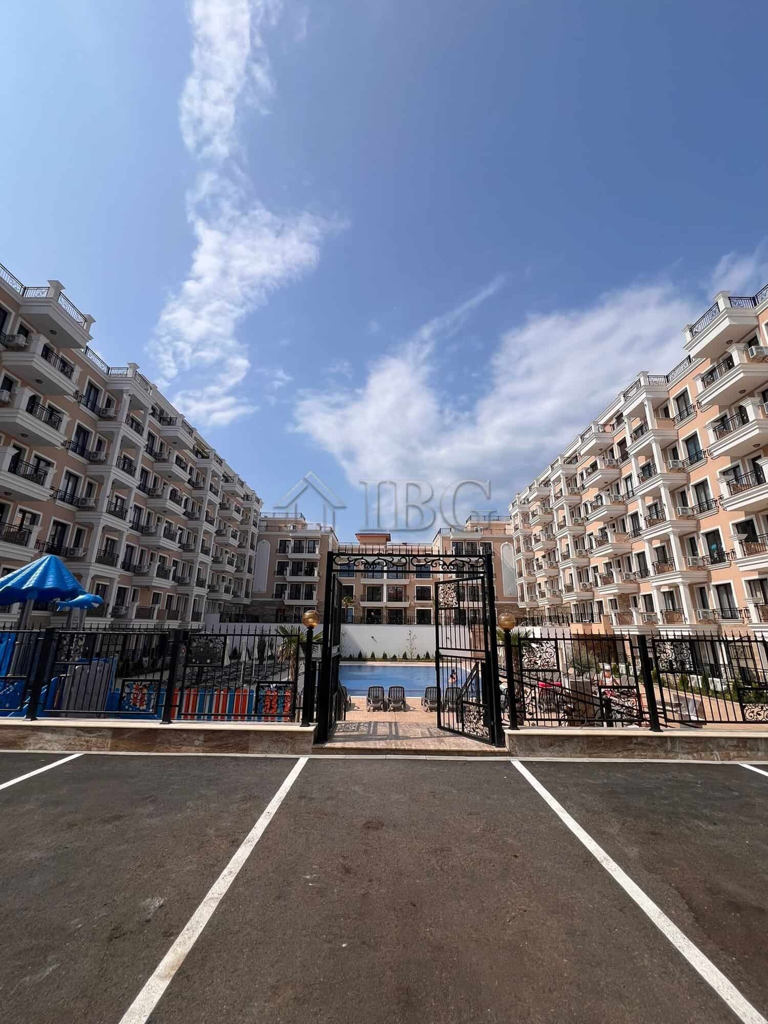 View of the Modern Emperium complex in Sveti Vlas with residential buildings and pool area.