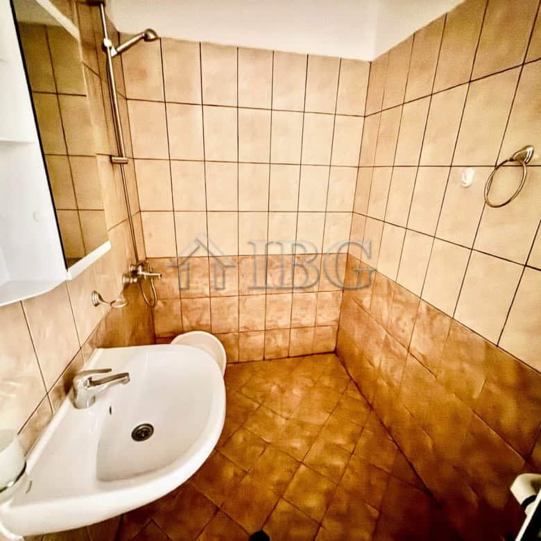 Bright interior of a one-bedroom apartment in Ravda, perfect for summer living and investment.