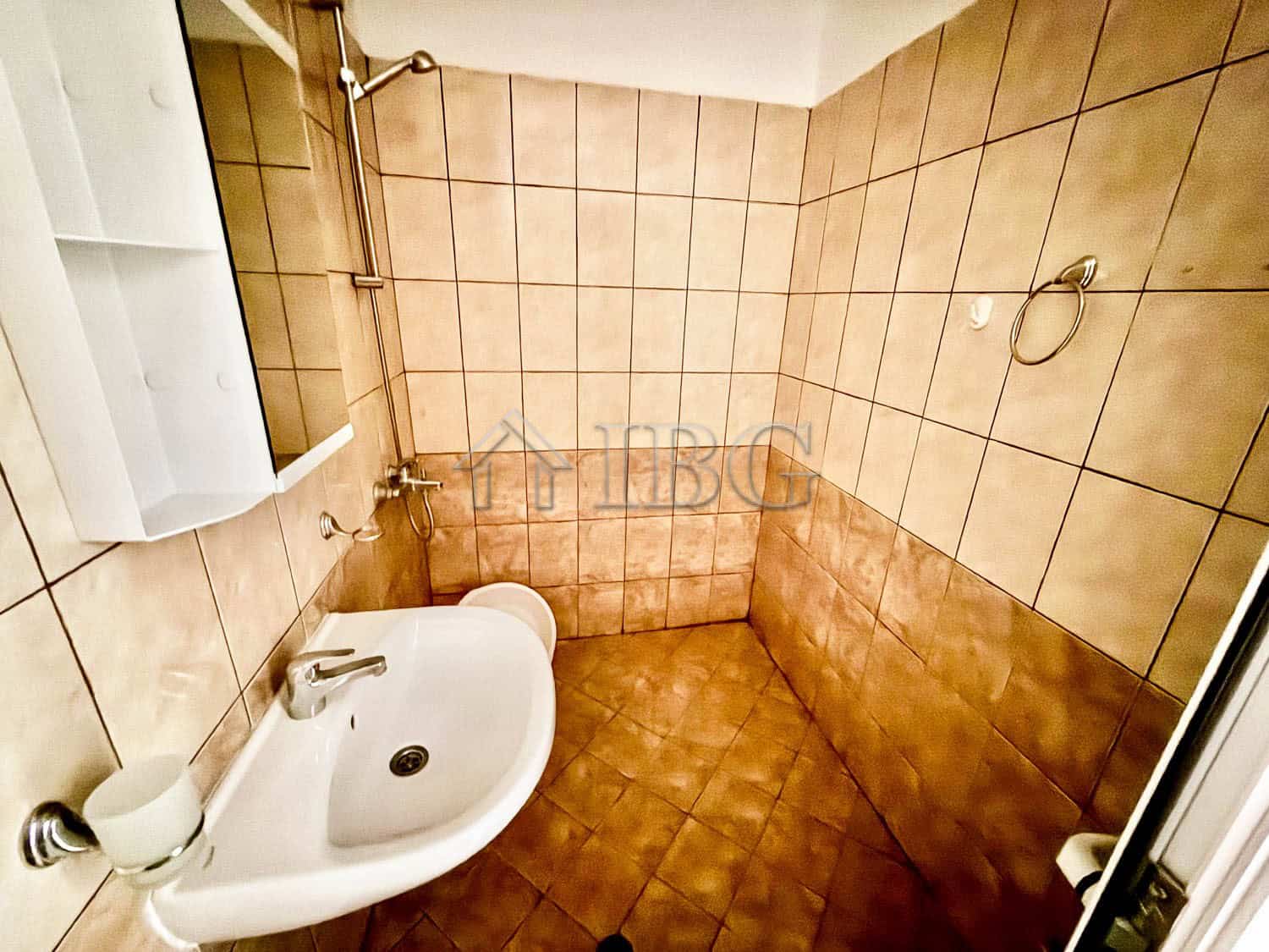 Bright interior of a one-bedroom apartment in Ravda, perfect for summer living and investment.