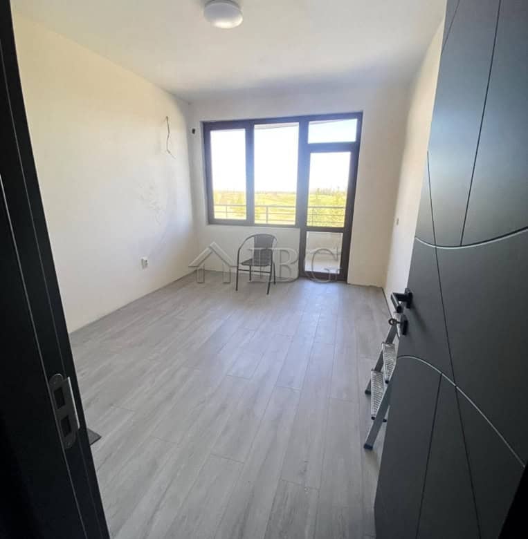 Bright 1-bedroom apartment with balcony near Balchik, offering scenic views and modern amenities.