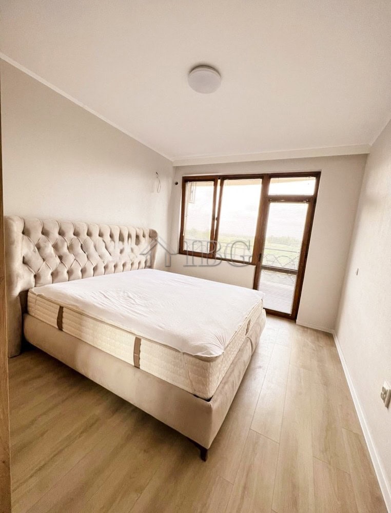 Spacious fully furnished 1-bedroom apartment on the 3rd floor with balcony views at Lighthouse Golf.