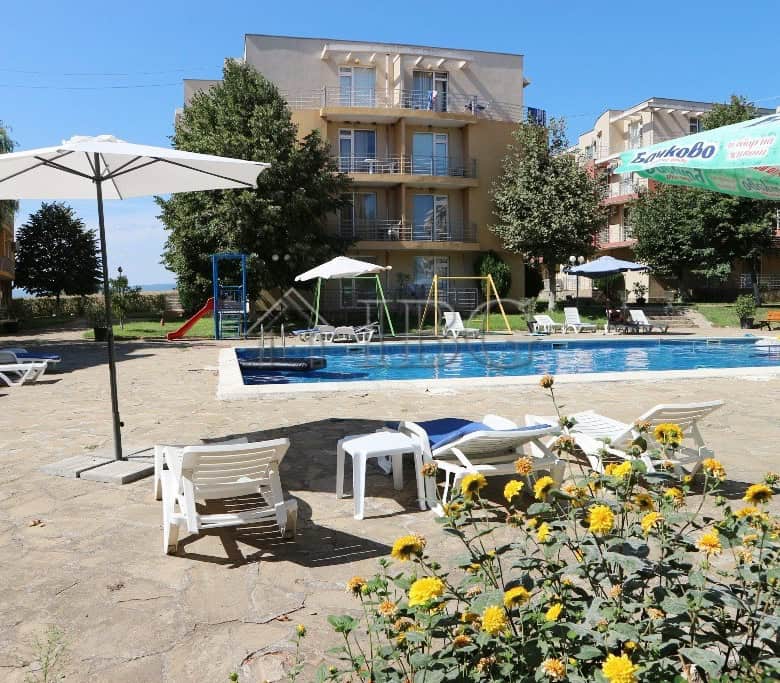 Bright 1-bedroom apartment with pool access close to Sunny Beach. Perfect for relaxing holidays and.