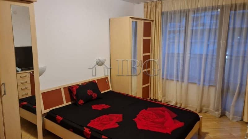 Spacious two-bedroom apartment with modern furnishings in Golden Dreams, Sunny Beach. Perfect for co.