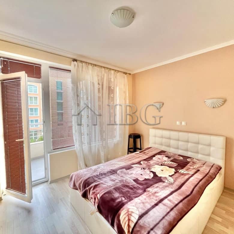 Bright 2-bedroom apartment overlooking pool in Laguna 3, Sunny Beach, with balcony access and modern.