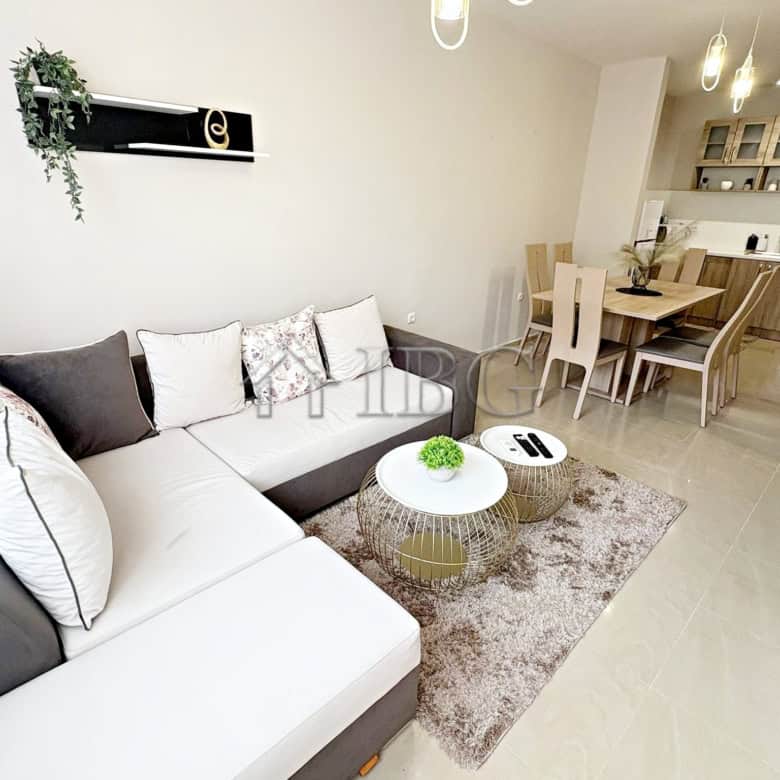 Bright and spacious one-bedroom apartment featuring a pool view in the Sunflower complex, perfect fo.
