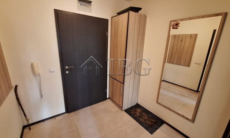 Bright one-bedroom apartment in Mirni Complex, Sveti Vlas, Bulgaria.
