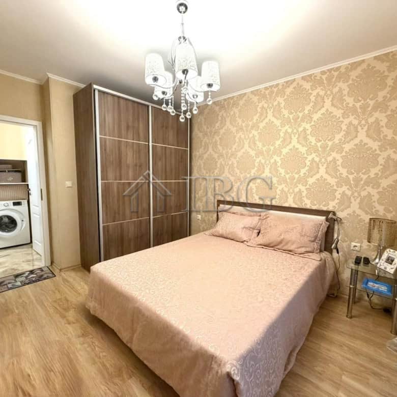 Spacious one-bedroom apartment with private park space in Venera Palace, Sunny Beach, offering comfo.