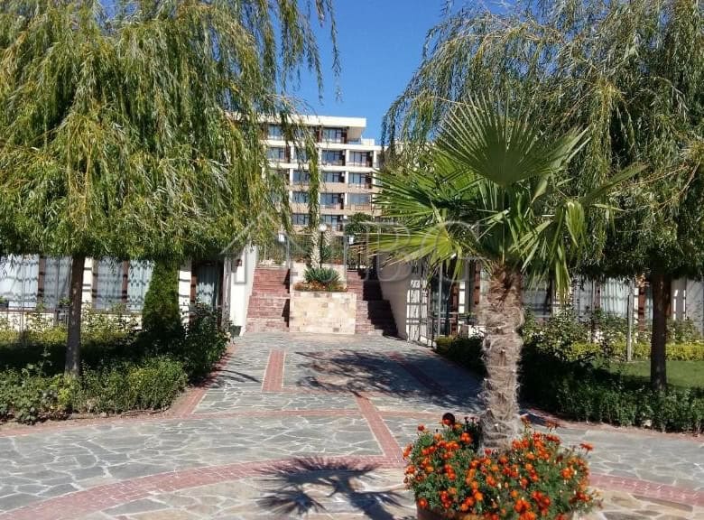Modern furnished one-bedroom apartment in Sveti Vlas near the beach.