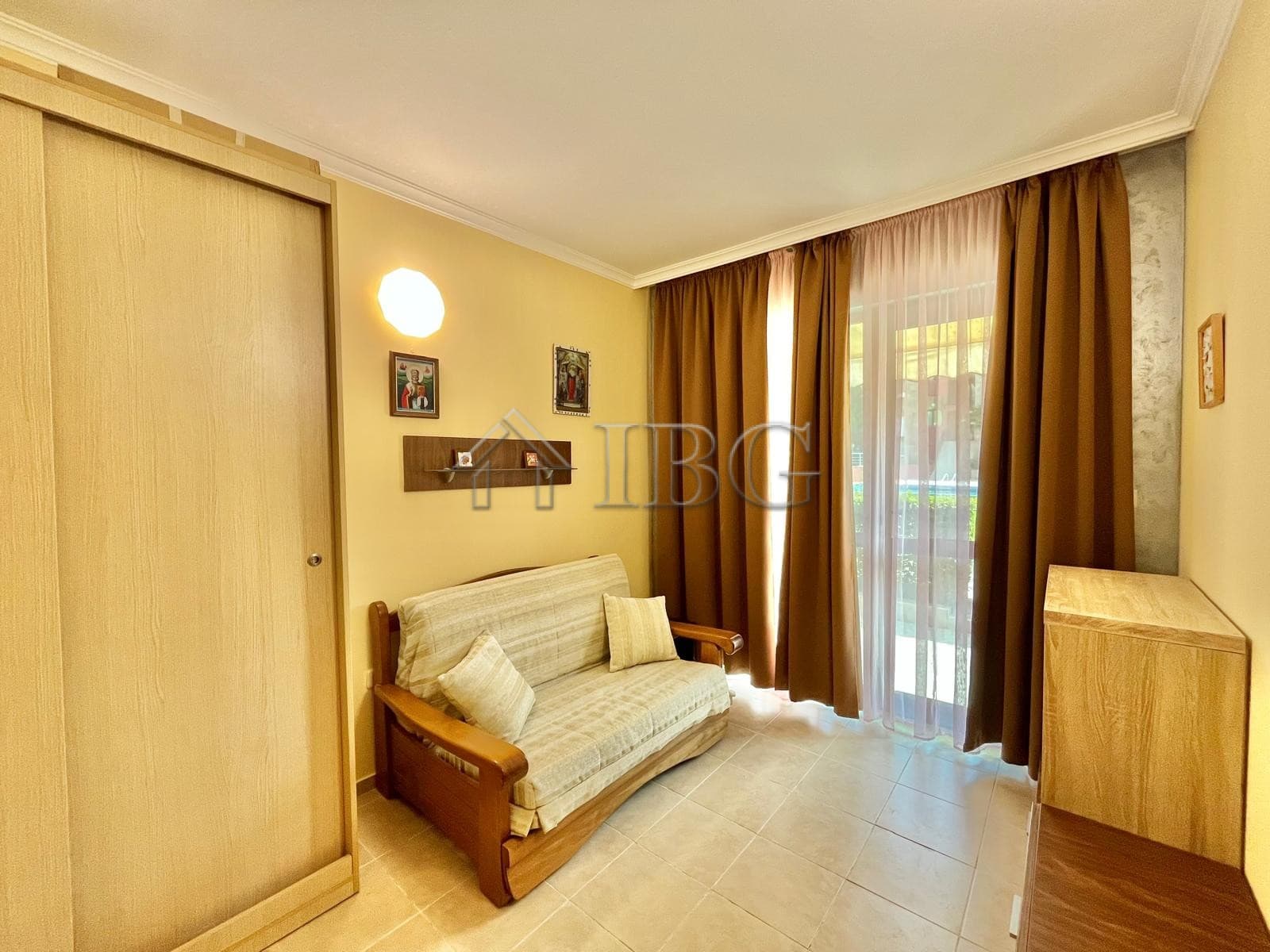 Apartment with pool view in Sveti Vlas, Saint George Palace.