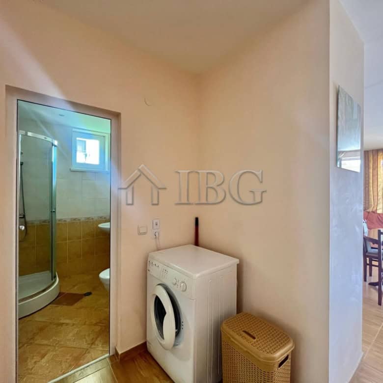 Modern bathroom with shower in Panorama Dreams apartment, Sveti Vlas.