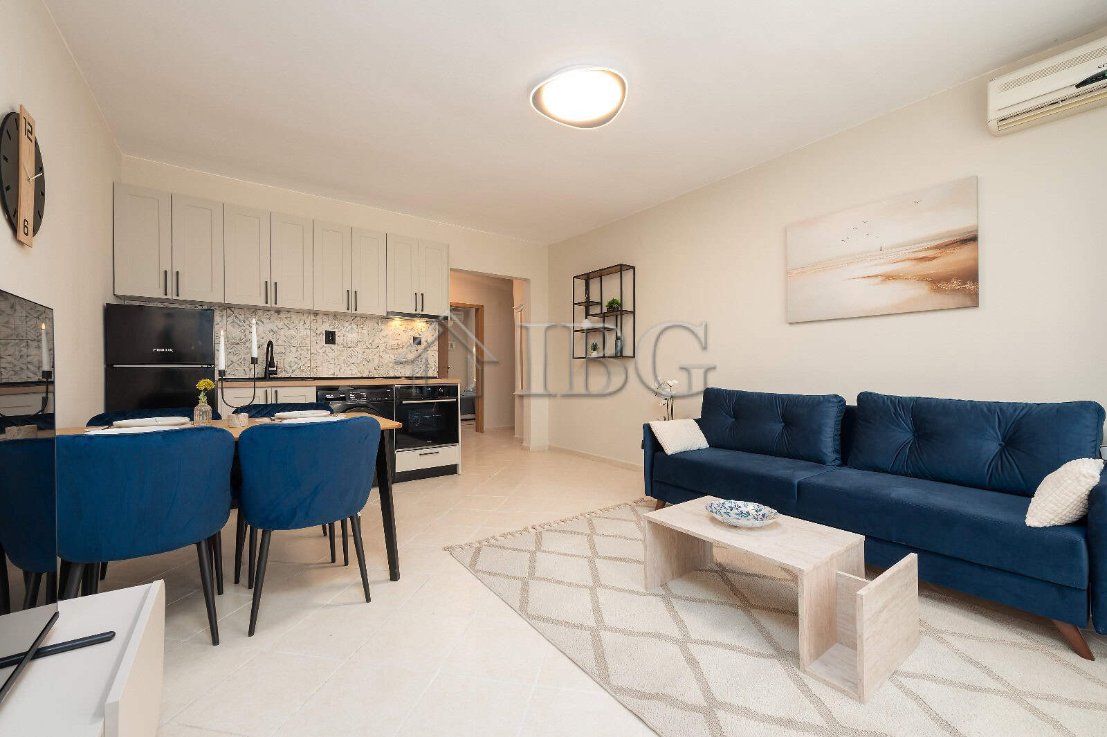 Spacious renovated 2-bedroom apartment with modern decor and pool view in Sunny Beach. Perfect for c.